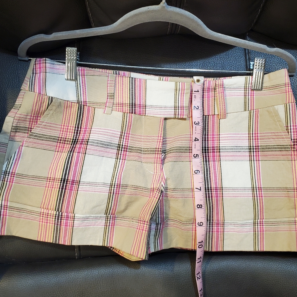 💥💥3/$15💥💥Necessary Objects Women's Shorts - Picture 9 of 9